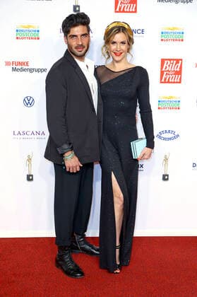 Wolke Hegenbarth mit Partner Oliver Vaid bei der 15. Verleihung der Goldenen Bild der Frau 2022 im Stage Theater Neue Flora. Hamburg, 09.11.2022