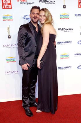 Marc Barthel mit Ehefrau Anna Hofbauer bei der 15. Verleihung der Goldenen Bild der Frau 2022 im Stage Theater Neue Flora. Hamburg, 09.11.2022