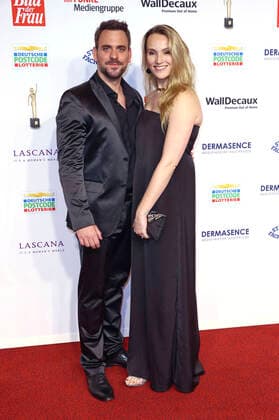 Marc Barthel mit Ehefrau Anna Hofbauer bei der 15. Verleihung der Goldenen Bild der Frau 2022 im Stage Theater Neue Flora. Hamburg, 09.11.2022
