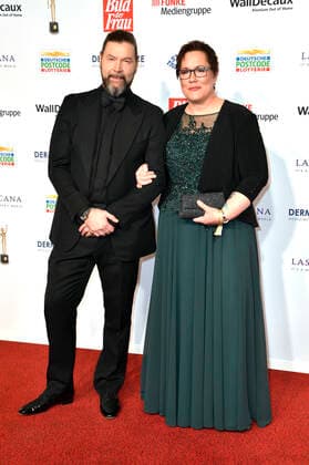 Rea Garvey und Kerstin Held bei der 15. Verleihung der Goldenen Bild der Frau 2022 im Stage Theater Neue Flora. Hamburg, 09.11.2022