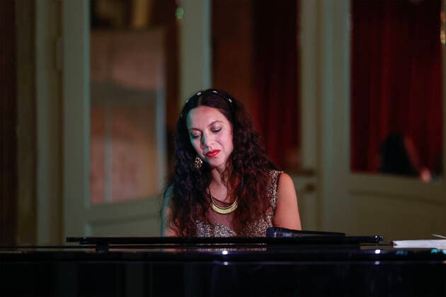 Pianistin Maharani Chakrabarti Flavia, Welt im Sibersaal, Weltmusik, Deutsches Museum, Muenchen, Pianistin Maharani Chakrabarti - Weltmusik im Sibersaal - - Deutsches Theater Muenchen - Muenchen - Bayern - Deutschland - 10 November 2022. Â