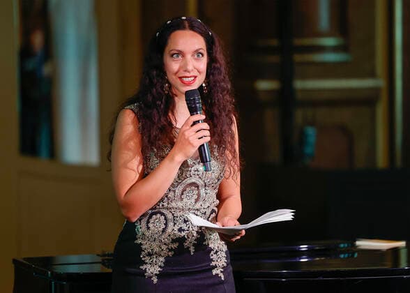 Pianistin Maharani Chakrabarti Flavia, Welt im Sibersaal, Weltmusik, Deutsches Museum, Muenchen, Pianistin Maharani Chakrabarti - Weltmusik im Sibersaal - - Deutsches Theater Muenchen - Muenchen - Bayern - Deutschland - 10 November 2022. Â