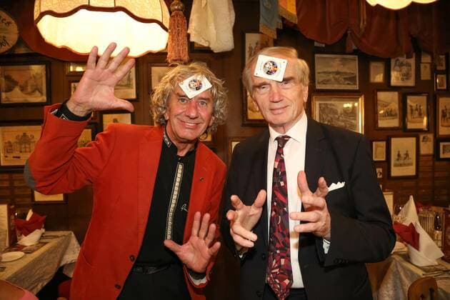RECORD DATE NOT STATED 09.11.2022, Marchfelderhof Deutsch-Wagram, Verleihung der EISERNEN RAMPENSAU 2022, Die NEUE BÜHNE WIEN lädt zur Auszeichnung im Bild: Toni Rei, Magic Christian, Verleihung der EISERNEN RAMPENSAU 2022