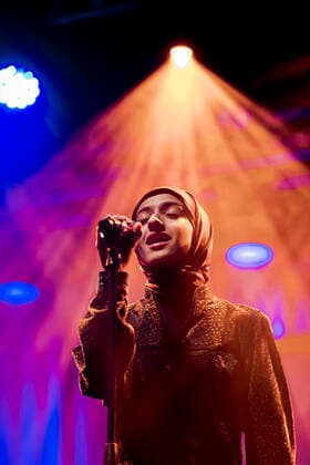 STOCKHOLM 20221110 The artist and former Idol participant Amena performs in connection with the awarding of the Anders Carlberg memorial prize 2022 at Fryshuset in Stockholm Stockholm Sweden x12130x,  Copyright: xTimxAro TTx ANDERS CARLBERGS MINNESPRIS 2022