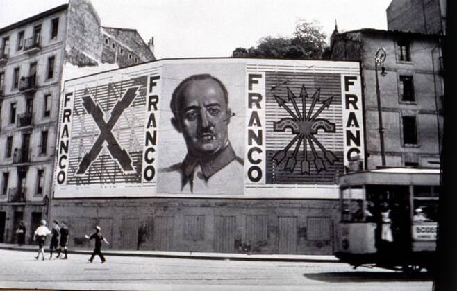 RECORD DATE NOT STATED Spanish Civil War (1936 - 1939), nationalist painting with the face of Franco and symbols of the ? Copyright:xIndex HeritagexImagesx IMAGO ,2683933 ! ACHTUNG: AUFNAHMEDATUM GESCHÄTZT!  Copyright:Index HeritagexImagesx IMAGO