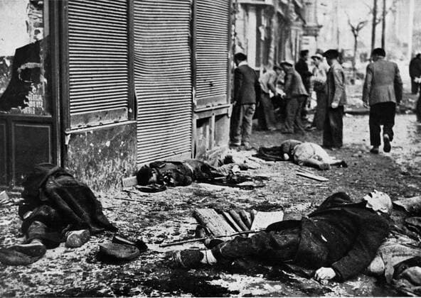 RECORD DATE NOT STATED Spanish Civil War 1936-39. Madrid, Madrid corpses in the streets, after an air raid, February 1937. Copyright:xImage Index HeritagexImagesx IMAGO ,2684465 ! ACHTUNG: AUFNAHMEDATUM GESCHÄTZT!  Copyright:Image Index HeritagexImagesx IMAGO