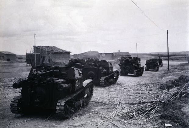 RECORD DATE NOT STATED Spanish Civil War 1936-1939, Aragon front, Italian tanks marching towards the battle lines, Oct, ? Copyright:xImage Index HeritagexImagesx IMAGO ,2685657 ! ACHTUNG: AUFNAHMEDATUM GESCHÄTZT!  Copyright:Image Index HeritagexImagesx IMAGO