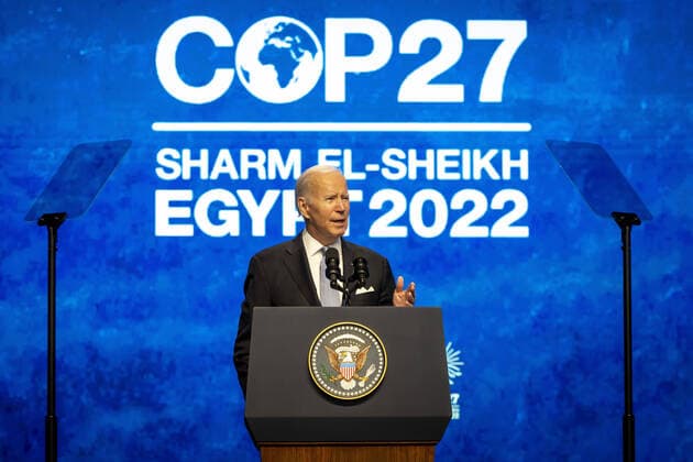 Bilder des Jahres, News 11 November News Themen der Woche KW45 News Bilder des Tages US-Praesident Joe Biden spricht auf der 27. Konferenz der Vereinten Nationen zum Klimawandel, COP 27. Scharm-el-Sheikh Aegypten *** US President Joe Biden speaks at the 27 United Nations Conference on Climate Change, COP 27 Sharm el Sheikh Egypt Copyright: xThomasxImo photothek.netx