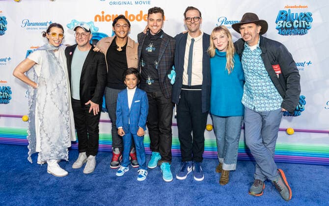 Bilder des Jahres 2022, Entertainment 11 November Entertainment Themen der Woche KW45 Entertainment Bilder des Tages Blue s Big City Adventure premiere in New York Traci Paige Johnson, Steve Burns, Josh Dela Cruz, Alesso Spinelli, Donovan Patton, Matt Stawski, Sami Posner and Nick Balaban attend premiere of Blue s Big City Adventure at Regal Union Square New York New York United States Copyright: LevxRadin
