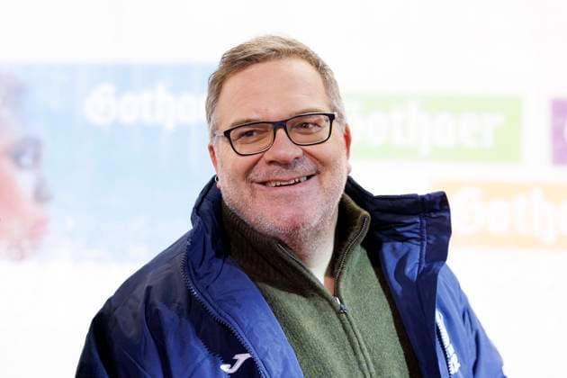 Moderator Elton bei der TV total Wok WM von Pro 7 auf der Bob- und Rodelbahn in Winterberg. Winterberg, 12.11.2022 NRW Deutschland *** Host Elton at Pro 7s TV total Wok World Championships on the bobsleigh and luge track in Winterberg Winterberg, 12 11 2022 NRW Germany Copyright: xChristophxHardtx