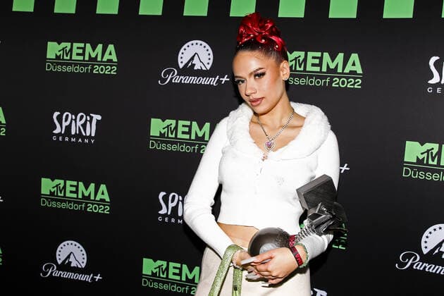 duesseldorf MTV EMAs 2022 - Best German Act Award 11.11.2022 Rapperin Badmomzjay Jordan Napieray MTV EMAs 2022 - Best German Act Award DUSSELDORF, GERMANY - NOVEMBER 11: Best German Act Award in der Nachtresidenz waehrend der MTV Europe Music Awards 2022. Duesseldorf, 11.11.2022 NRW Deutschland . Copyright: xFSAx Eibner-Pressefotox EP_fsa