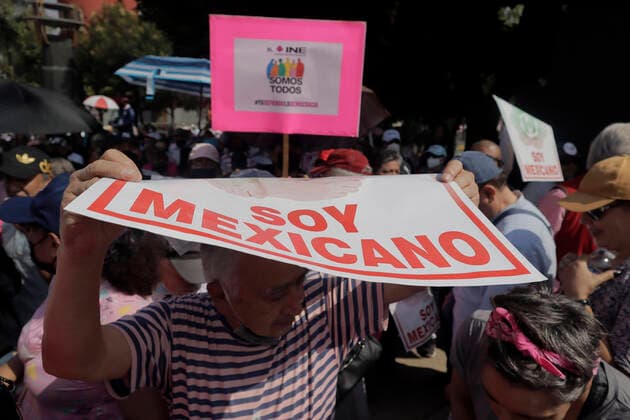 March For Democracy In Mexico A person carries a banner on the esplanade of the Monument to the Revolution in Mexico City, as a sign of rejection of the electoral reform presented by the president of Mexico, AndrÃ s Manuel Lopez Obrador, which proposes giving fewer resources to political parties, electing legislators in a system of electoral lists and that the selection of the electoral advisers of the National Electoral Institute (INE, for its acronym in Spanish), and the magistrates of the Electoral Tribunal be made by direct vote of the citizens. Mexico City Mexico  Copyright: xGerardoxVieyrax originalFilename: vieyra-notitle221113_npu3q.jpg