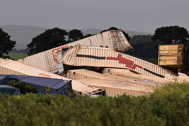 Bilder des Jahres, News 11 November News Themen der Woche KW46 News Bilder des Tages VICTORIA FREIGHT TRAIN DERAILMENT, A derailed train is seen near Inverleigh along the Hamilton Highway outside Geelong, Monday, November 14, 2022. Dozens of shipping containers were thrown from the tracks when a freight train derailed in Victoria s west. ( NO ARCHIVING, EDITORIAL USE ONLY, NO USE IN BOOKS WITHOUT CONSENT GEELONG VICTORIA AUSTRALIA  Copyright: xJAMESxROSSx 20221114001730037530