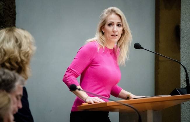 2022-11-15 14:57:57 THE HAGUE - Lilian Marijnissen (SP) and Carola Schouten, Minister for Poverty Policy, Participation and Pensions, during the weekly question time in the House of Representatives. ANP BART MAAT netherlands out - belgium out *** 2022 11 15 14 57 57 THE HAGUE Lilian Marijnissen SP and Carola Schouten, Minister for Poverty Policy, Participation and Pensions, during the weekly question time in the House of Representatives ANP BART MAAT netherlands out belgium out  Copyright: xx x457877222x originalFilename: 457877222.jpg