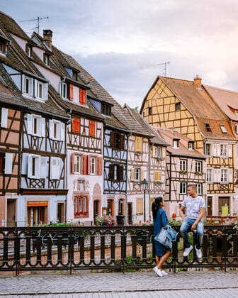 couple on city trip Colmar, Alsace, France. Petite Venice, water canal and traditional half timbered houses. Colmar is a charming town in Alsace, France. Beautiful view of colorful romantic city Colmar, France, Alsace couple on city trip Colmar, Alsace, France. Petite Venice, water canal and traditional half timbered houses. Colmar is a charming town in Alsace, France. Beautiful view of colorful romantic city Colmar Copyright: xZoonar.com FokkexBaarssenx 15929194 ,model released, Symbolfoto ,property released