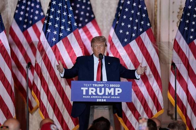 November 15, 2022, Palm Beach, Florida, USA: Former President DONALD TRUMP announces he™s running for the Republican nomination again in 2024 from his Mar-a-Lago club. Palm Beach USA - ZUMA-SAY 20221115_new_m67_072 Copyright: xAlxDiazx