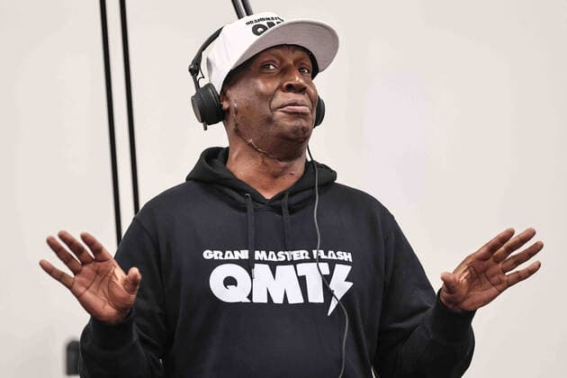 Bilder des Jahres 2022, Entertainment 11 November Entertainment Themen der Woche KW46 Entertainment Bilder des Tages November 16, 2022, Wilmington, Delaware, United States of America: The legendary Bronxite GRANDMASTER FLASH gives remarks during an Audiovisual Lecture Wednesday, November 16, 2022; at the Wilmington public library in Wilmington, Delaware. Wilmington United States of America - ZUMAs124 20221116_zap_s124_011 Copyright: xSaquanxStimpsonx