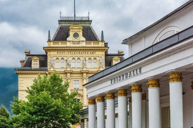 Trinkhalle in Bad Ischl Ancient palace called Trinkhalle, main landmark in Bad Ischl in Salzkammergut Copyright: xZoonar.com fabioxlottix zoonar_17620964