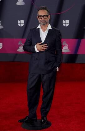 Jorge Drexler at arrivals for 23rd Annual Latin GRAMMY Awards 2022 - Part 2, Michelob ULTRA Arena, Mandalay Bay Resort Casino, Las Vegas, NV November 17, 2022. Photo By: MORA Everett Collection at arrivals for 23rd Annual Latin GRAMMY Awards 2022 - Part 2, Michelob ULTRA Arena, Mandalay Bay Resort Casino, Las Vegas, NV November 17, 2022. Photo By: MORA Everett Collection PUBLICATIONXNOTxINxCANxCHNxFRAxITAxJPNxNORxPOLxRUSxESPxUKxUSA