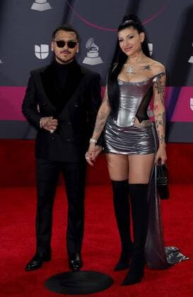 Christian Nodal, Cazzu at arrivals for 23rd Annual Latin GRAMMY Awards 2022, Michelob ULTRA Arena, Mandalay Bay Resort Casino, Las Vegas, NV November 17, 2022. Photo By: MORA Everett Collection at arrivals for 23rd Annual Latin GRAMMY Awards 2022, Michelob ULTRA Arena, Mandalay Bay Resort Casino, Las Vegas, NV November 17, 2022. Photo By: MORA Everett Collection PUBLICATIONXNOTxINxCANxCHNxFRAxITAxJPNxNORxPOLxRUSxESPxUKxUSA