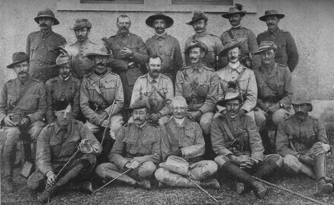 RECORD DATE NOT STATED Officers of the Mafeking Relief Force , 1900, (1902). Artist: D Taylor & Co. Copyright:xThexPrintxCollector HeritagexImagesx IMAGO ,2653307 ! ACHTUNG: AUFNAHMEDATUM GESCHÄTZT!  Copyright:ThexPrintxCollector HeritagexImagesx IMAGO