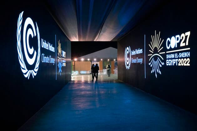 Bilder des Jahres, News 11 November SHARM EL-SHEIKH 20221118 Korridor en sen kväll pa klimatmötet COP27. SHARM EL-SHEIKH EGYPTEN x10060x *** SHARM EL SHEIKH 20221118 Corridor late evening at the COP27 climate summit SHARM EL SHEIKH EGYPT x10060x,  Copyright: xHenrikxMontgomery TTx KLIMATMÖTE COP27
