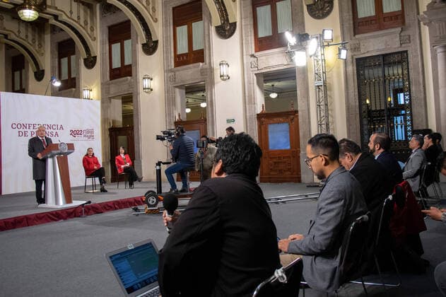 Lopez Obrador Briefing Conference November 18, 2022, Mexico City, Mexico: Mexico™s President, AndrÃ s Manuel Lopez Obrador ,gave his usual daili morning briefing conference at Treasury Hall of the National Palace. Today he spoke with representatives of the media about the march he will lead. on November 18, 2022 in Mexico City, Mexico. (Photo by Alex Dalton Eyepix Group) Copyright: xAlexxDalton xEyepixxGroupx Eyepix_YPX174030