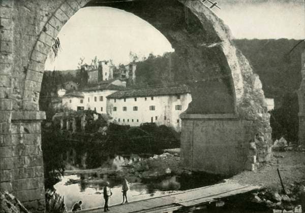 RECORD DATE NOT STATED Beyond Goritza - The Italian Advance on Trieste , (1919). Creator: Unknown. Copyright:xrio,Italy,povos,macho,homem,homens,guy,ponte,pontes,geografia,estrutura,osxdanos,danificado,ruínas,ruína,guerra,posição,século,soldados,soldado,primeiraxguerraxdexmundo,conceito,arruinado,batalha,B&W,MONOCROMÁTICO,World.war.i,WWI,pretox&xbranco,pretoxexbranco,B W,GuerraxDexMundoxUma,1910s,20oxséculo,Friuli-VeneziaxGiulia,ThexPrintxCollector,BattlexofxthexIsonzo,photograph,Unknown,Knight,CaxtonxPublishingxCompany,WilliamxStanleyxMacbeanxKnight,WilliamxStanleyxMacbean,W.xStanleyxMacbeanxKnight,WxStanleyxMacbeanxKnight,W.xStanleyxMacbean,WxStanleyxMacbean,W.xS.xM.,W.xS.xM.xKnight,CaxtonxPulishingxCompanyxLim,Gorizia,Isonzo,SixthxBattlexofxthexIsonzo,Socax  Copyright:rio,Italy,povos,macho,homem,homens,guy,ponte,pontes,geografia,estrutura,osxdanos,danificado,ruínas,ruína,guerra,posição,século,soldados,soldado,primeiraxguerraxdexmundo,conceito,arruinado,ba