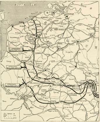 RECORD DATE NOT STATED The Steady Progress of the Allies Advance , 1915. Creator: Unknown. Copyright:xpaese,Francese,Francia,Parigi,strategia,Belgio,itinerario,progresso,militare,guerra,partexanteriore,posizione,secolo,strategico,primaxguerraxmondiale,wartime,concetto,avanzamento,B&W,album,World.war.i,WWI,campoxdixbattaglia,nerox&xbianco,neroxexbianco,LaxIle-de-Francia,GuerraxmondialexUna,frontline,glixannix10,ventesimoxsecolo,alleati,ThexPrintxCollector,map,frontxline,Unknown,JAxHammerton,JxAxHammerton,Hammerton,Ja,Alliedxforces,SirxJohnxAlexanderxHammerton,SirxJohnxHammerton,JohnxHammerton,SirxJohnxAlexander,JxA,AmalgamatedxPressxLtd,AmalgamatedxPressxLimited,AmalgamatedxPress,ThexAmalgamatedxPress,ThexWarxIllustrated,FirstxPhasex IMAGO ,2752996 ! ACHTUNG:  Copyright:paese,Francese,Francia,Parigi,strategia,Belgio,itinerario,progresso,militare,guerra,partexanteriore,posizione,secolo,strategico,primaxguerraxmondiale,wartime,concetto,avanzamento,B&W,album,W