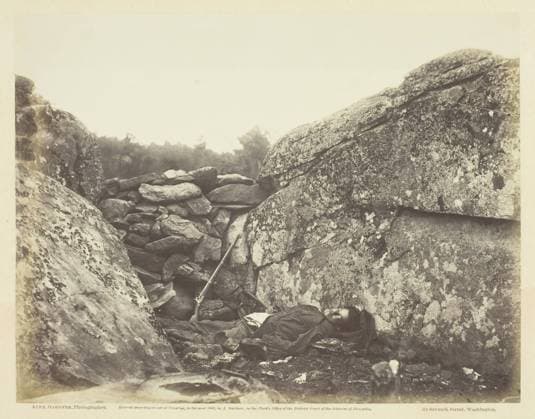 RECORD DATE NOT STATED Home of a Rebel Sharpshooter, Gettysburg, July 1863. Creator: Alexander Gardner. Copyright:x56483x IMAGO ,2847933 ! ACHTUNG: AUFNAHMEDATUM GESCHÄTZT!  Copyright:56483x IMAGO