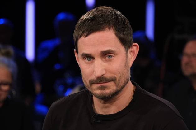 Clemens Schick beim Fototermin der NDR Talk Show im Fernsehstudio Hamburg Lokstedt am 18.11.2022 vor der Sendung im NDR Fernsehen N3