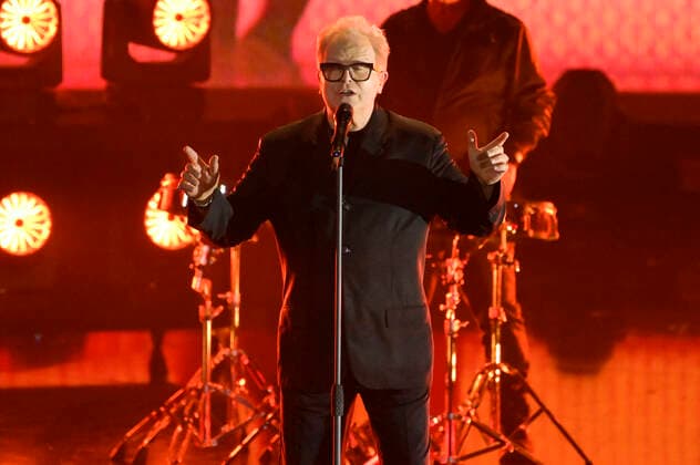 Herbert Grönemeyer in der ZDF-Unterhaltungsshow Wetten, dass..? live aus der Messe Friedrichshafen. Friedrichshafen, 19.11.2022 *** Herbert Grönemeyer in the ZDF entertainment show Wetten, dass live from the Messe Friedrichshafen Friedrichshafen, 19 11 2022 Foto:xF.xKernx xFuturexImage