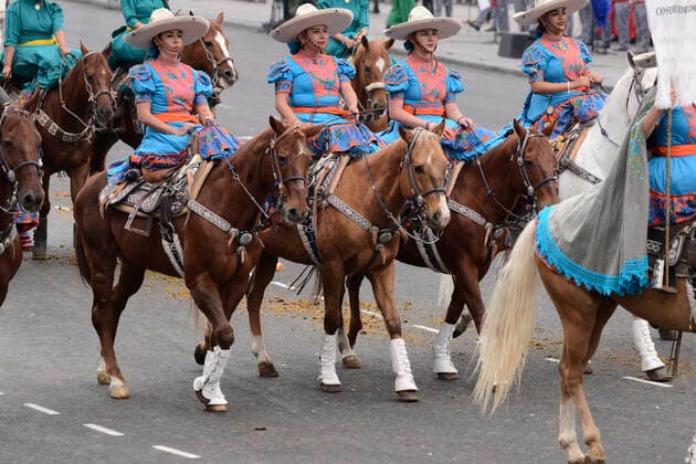 November 20, 2022, Mexico City, Mexico: Persons they ride horses while take part during the 112th anniversary of the Mexican Revolution. on November 20, 2022 in Mexico City, Mexico. Mexico City Mexico - ZUMAe321 20221120_zia_e321_044 Copyright: xCarlosxTischler xEyepixxGroupx