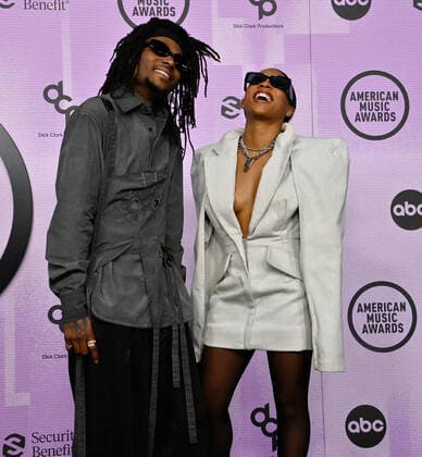 (L-R) JID and Barbara Wilson arrive for the 50th annual American Music Awards at the Microsoft Theater in Los Angeles on Sunday, November 20, 2022.  LAP20221120210 JIMxRUYMEN
