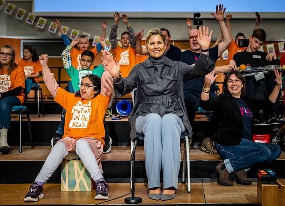 HILVERSUM - Queen Maxima during a working visit to the Muziekcentrum van de Omroep. During the visit, the Queen will attend the signing of the Music Agreement for special education, as honorary chairman of the Meer Muziek in de Klas foundation. ANP REMKO DE WAAL netherlands out - belgium out