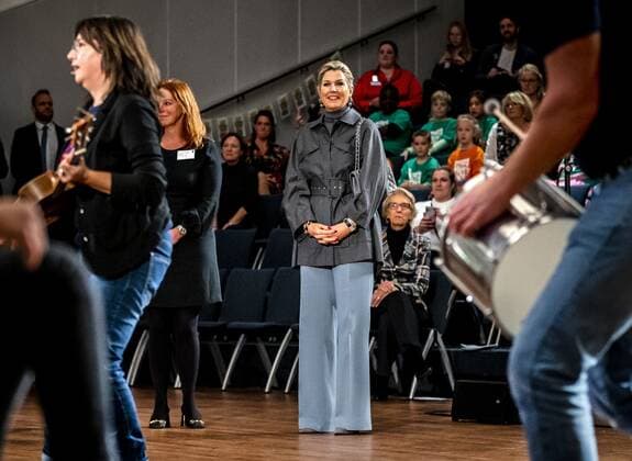 HILVERSUM - Queen Maxima during a working visit to the Muziekcentrum van de Omroep. During the visit, the Queen will attend the signing of the Music Agreement for special education, as honorary chairman of the Meer Muziek in de Klas foundation. ANP REMKO DE WAAL netherlands out - belgium out
