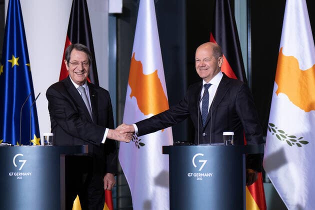 Bundeskanzler Olaf Scholz, Staatspräsident Nikos Anastasiadis Bundeskanzler Olaf Scholz Staatspräsident der Republik Zypern, Nikos Anastasiadis Berlin Berlin GER *** Federal Chancellor Olaf Scholz, President of the Republic Nikos Anastasiadis Federal Chancellor Olaf Scholz President of the Republic of Cyprus, Nikos Anastasiadis Berlin Berlin GER