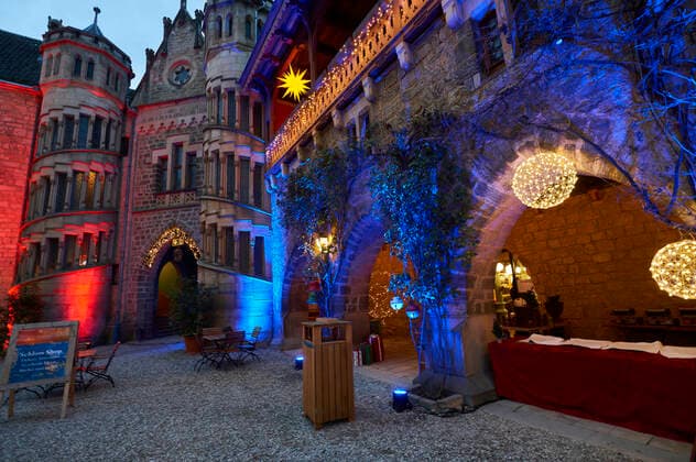 Pressetermin zur Licht- und Musikinstallation Wintermärchen auf Schloss Marienburg. Pattensen, 24.11.2022