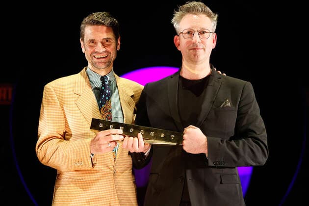 Boris Kehrmann und Walter Sutcliffe bei der Verleihung des Deutschen Theaterpreises Der Faust 2022 im Düsseldorfer Schauspielhaus. Düsseldorf, 26.11.2022