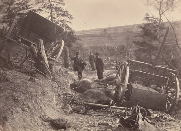RECORD DATE NOT STATED Rebel Cassion Destroyed by Federal Shells. At Fredericksburgh, May 3, 1863. Eight H..., May 3, 1863. Creator: Andrew Joseph Russell. Copyright:xHeritagexArt HeritagexImagesx IMAGO ,2778383 ! ACHTUNG: AUFNAHMEDATUM GESCHÄTZT!  Copyright:HeritagexArt HeritagexImagesx IMAGO