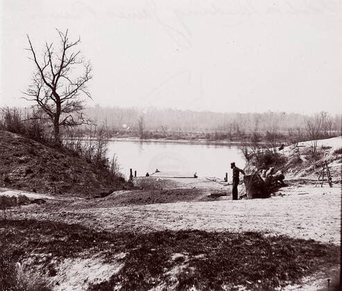 RECORD DATE NOT STATED Lower Pontoon Bridge, Deep Bottom, James River, 1864. Creator: Andrew Joseph Russell. Copyright:xHeritagexArt HeritagexImagesx IMAGO ,2778391 ! ACHTUNG: AUFNAHMEDATUM GESCHÄTZT!  Copyright:HeritagexArt HeritagexImagesx IMAGO