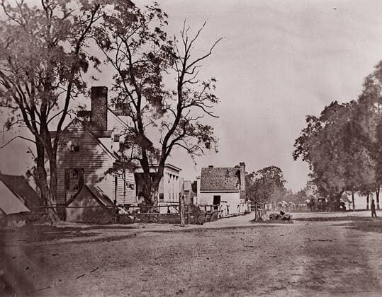 RECORD DATE NOT STATED Headquarters of Capt. H.B. Blood, A.Q.M., at City Point, Virginia, 1861-65. Creator: Andrew Joseph Russell. Copyright:xHeritagexArt HeritagexImagesx IMAGO ,2778424 ! ACHTUNG: AUFNAHMEDATUM GESCHÄTZT!  Copyright:HeritagexArt HeritagexImagesx IMAGO