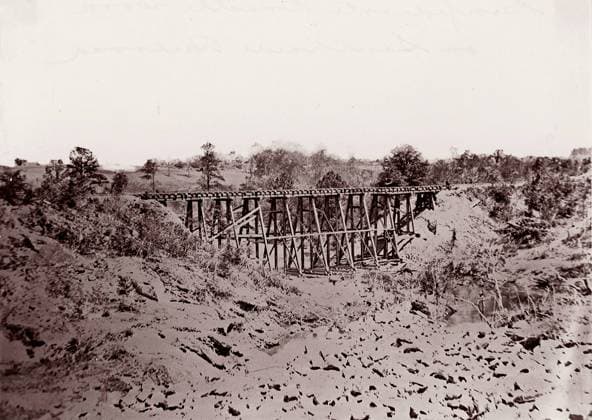 RECORD DATE NOT STATED Confederate Trestle Work on Alexandria Railroad, 1861-65. Creator: Andrew Joseph Russell. Copyright:xHeritagexArt HeritagexImagesx IMAGO ,2778430 ! ACHTUNG: AUFNAHMEDATUM GESCHÄTZT!  Copyright:HeritagexArt HeritagexImagesx IMAGO