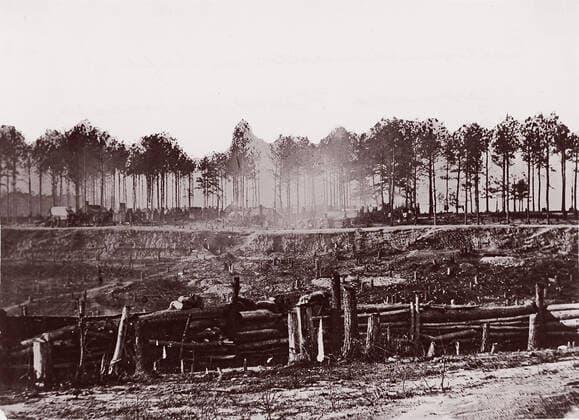RECORD DATE NOT STATED Entrenchments on left of Bermuda Hundred Lines, 1861-65. Creator: Andrew Joseph Russell. Copyright:xHeritagexArt HeritagexImagesx IMAGO ,2778435 ! ACHTUNG: AUFNAHMEDATUM GESCHÄTZT!  Copyright:HeritagexArt HeritagexImagesx IMAGO