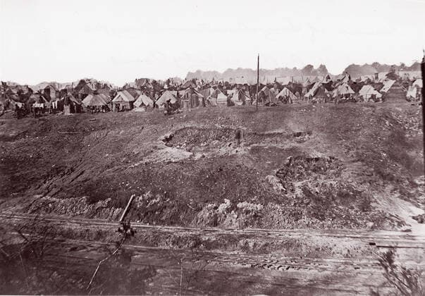 RECORD DATE NOT STATED Camp of Construction Corps, U.S. Military Railroad at City Point, 1861-65. Creator: Andrew Joseph Russell. Copyright:xHeritagexArt HeritagexImagesx IMAGO ,2778446 ! ACHTUNG: AUFNAHMEDATUM GESCHÄTZT!  Copyright:HeritagexArt HeritagexImagesx IMAGO