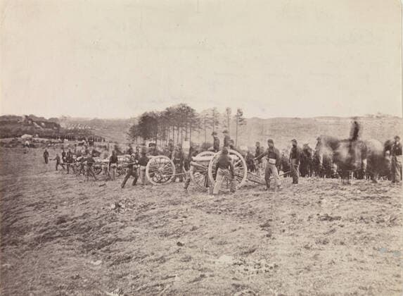 RECORD DATE NOT STATED Battery Going into Action, Fredericksburg, December 13, 1862, 1862. Creator: Andrew Joseph Russell. Copyright:xHeritagexArt HeritagexImagesx IMAGO ,2778459 ! ACHTUNG: AUFNAHMEDATUM GESCHÄTZT!  Copyright:HeritagexArt HeritagexImagesx IMAGO