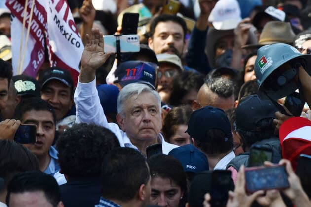 November 27, 2022, Mexico City, Mexico: Mexico s President, Andres Manuel Lopez Obrador, leads the March of Transformation in the Angel of Independence towards the Zocalo, prior to his 4th Government Report. on November 27, 2022 in Mexico City, Mexico. Mexico City Mexico - ZUMAe321 20221127_zia_e321_036 Copyright: xCarlosxTischler xEyepixxGroupx