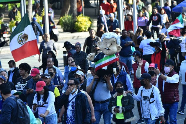 Mexico™s President Heads March of Transformation November 27, 2022, Mexico City, Mexico: Persons join during the March of Transformation in support of the Mexican President Andres Manuel Lopez Obrador at the Angel of Independence towards the Zocalo, prior to Lopez Obrador 4th Government Report. on November 27, 2022 in Mexico City, Mexico. (Photo by Carlos Tischler Eyepix Group) Copyright: xCarlosxTischler xEyepixxGroupx CT_27112022_82555