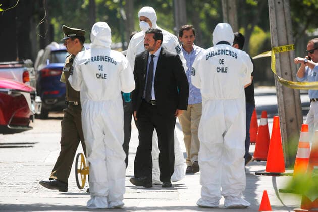 News Themen der Woche KW48 News Bilder des Tages Santiago, 28 de Noviembre 2022. Aviso de bomba frente a oficina de Oxiquim en calle Santa Maria con Pedro de Valdivia comuna de Providencia. Jonnathan Oyarzun Aton Chile, Santiago Chile Aton_661860 *** Santiago, November 28, 2022 Bomb warning in front of Oxiquim office in Santa Maria street with Pedro de Valdivia, Providencia commune Jonnathan Oyarzun Aton Chile, Santiago Chile Aton 661860  Copyright: JONNATHANxOYARZUN ATONxCHILE