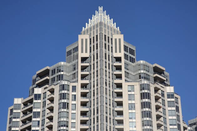 Creative Highlights World Daily Life In Toronto Facade of a luxury condominium building in Toronto, Ontario, Canada, on November 26, 2022. Toronto Canada  Copyright: xCreativexTouchxImagingxLtdx originalFilename: friedman-dailylif221126_npa1m.jpg
